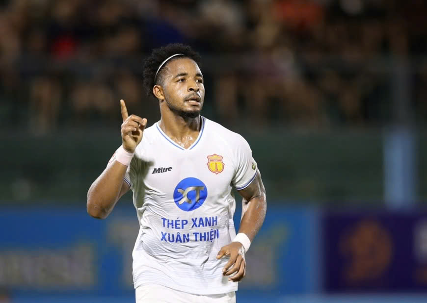Nam Định mất ch&acirc;n s&uacute;t khiến cả V-League khiếp sợ v&igrave; l&yacute; do đặc biệt- Ảnh 1.