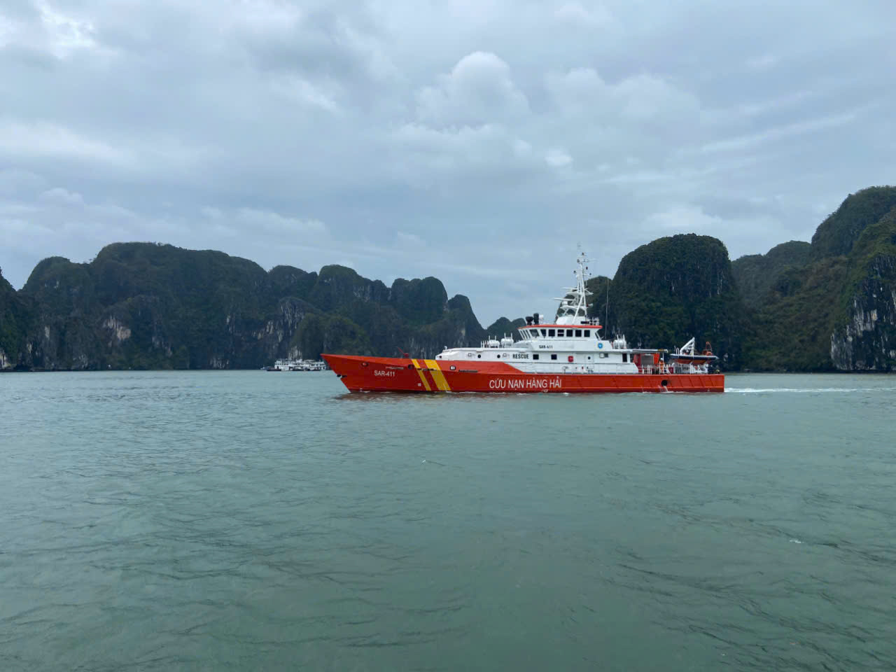 T&igrave;m thấy 2 thi thể thuyền vi&ecirc;n trong t&agrave;u Hồng Gai ch&igrave;m tr&ecirc;n vịnh Hạ Long- Ảnh 2.