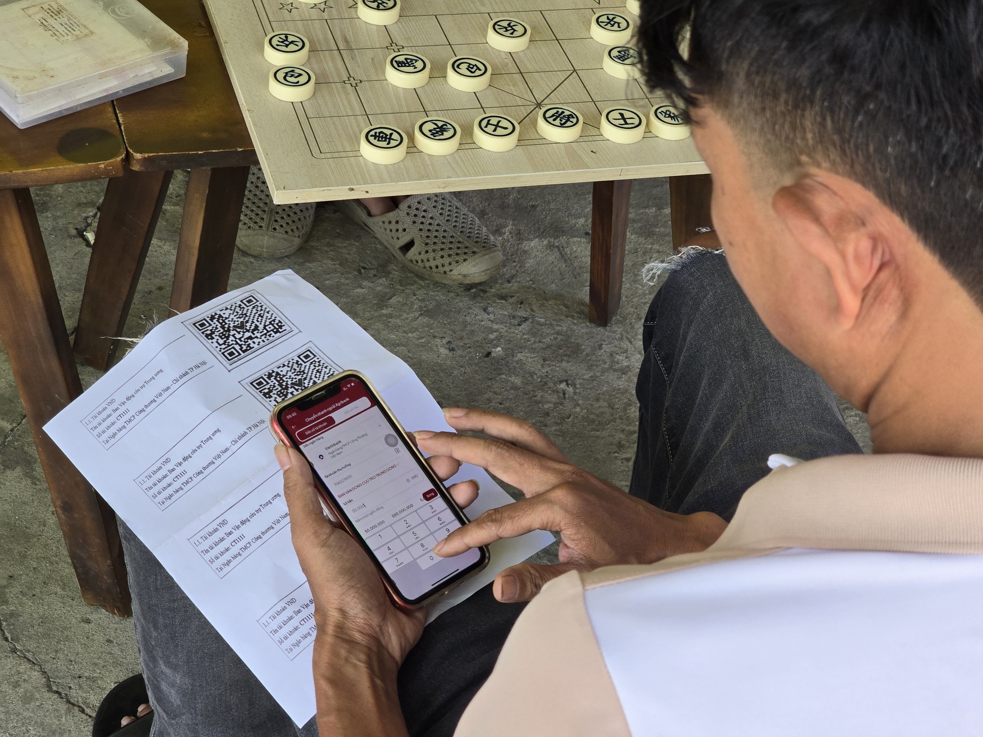 Chủ qu&aacute;n tự nguyện phục vụ, kh&aacute;ch thanh to&aacute;n v&agrave;o t&agrave;i khoản Ban vận động cứu trợ Trung ương- Ảnh 3.