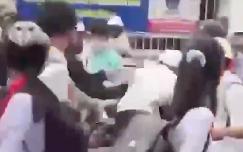 Khẩn trương l&agrave;m r&otilde; clip học sinh đ&aacute;nh nhau ở C&agrave; Mau