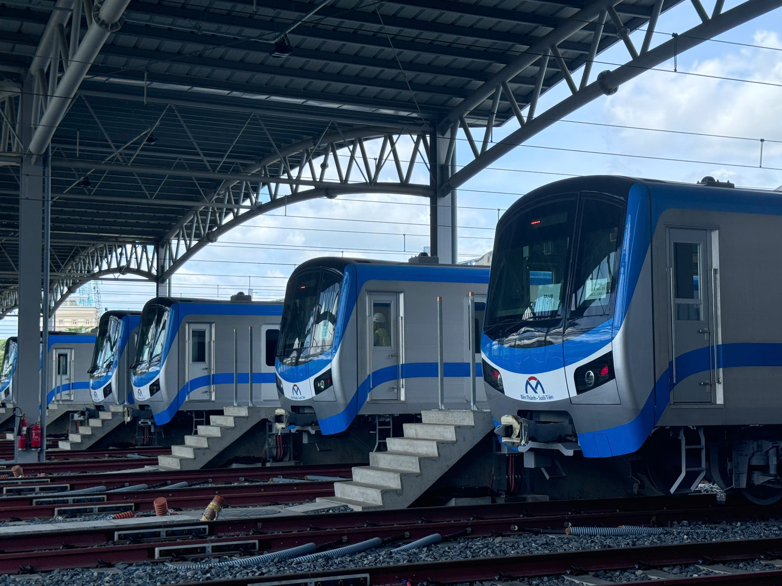 Đề xuất thu ph&iacute; &ocirc; t&ocirc; v&agrave;o trung t&acirc;m TP.HCM sau khi hoạt động 7 tuyến metro- Ảnh 2.
