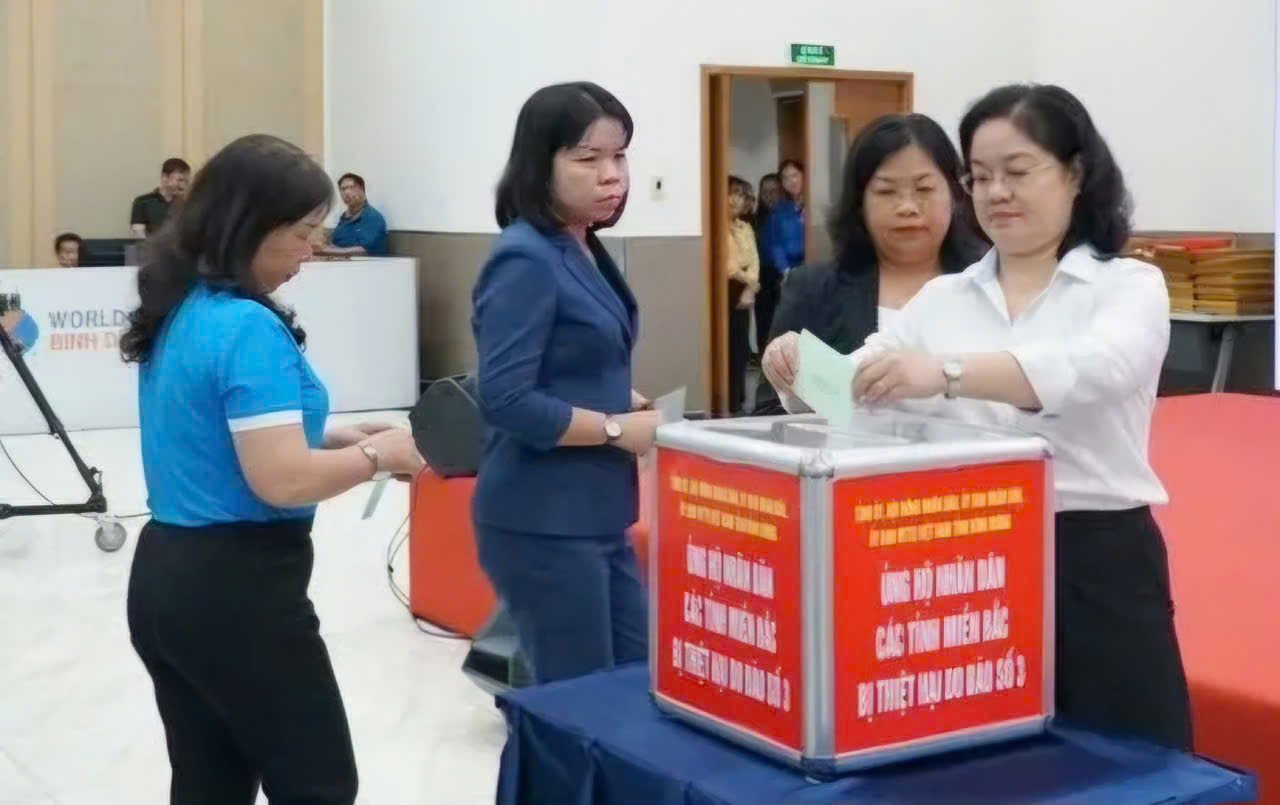 B&igrave;nh Dương ph&aacute;t động đợt cao điểm ủng hộ đồng b&agrave;o v&ugrave;ng b&atilde;o lũ- Ảnh 3.