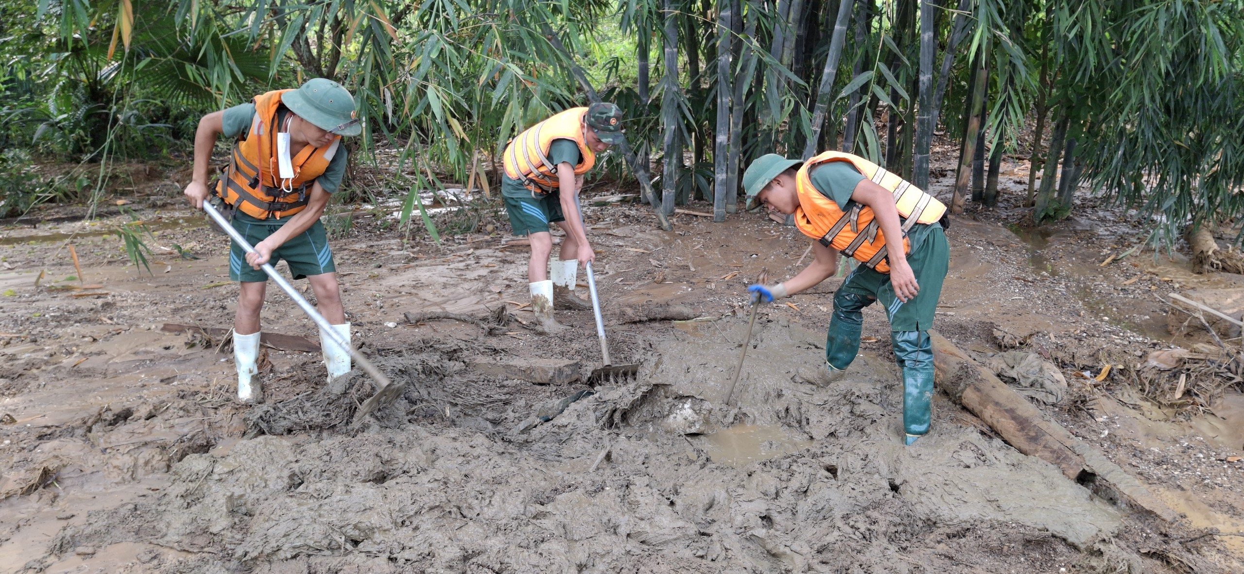 Th&ecirc;m 19 người mất t&iacute;ch ở L&agrave;ng Nủ được x&aacute;c định c&ograve;n sống- Ảnh 2.