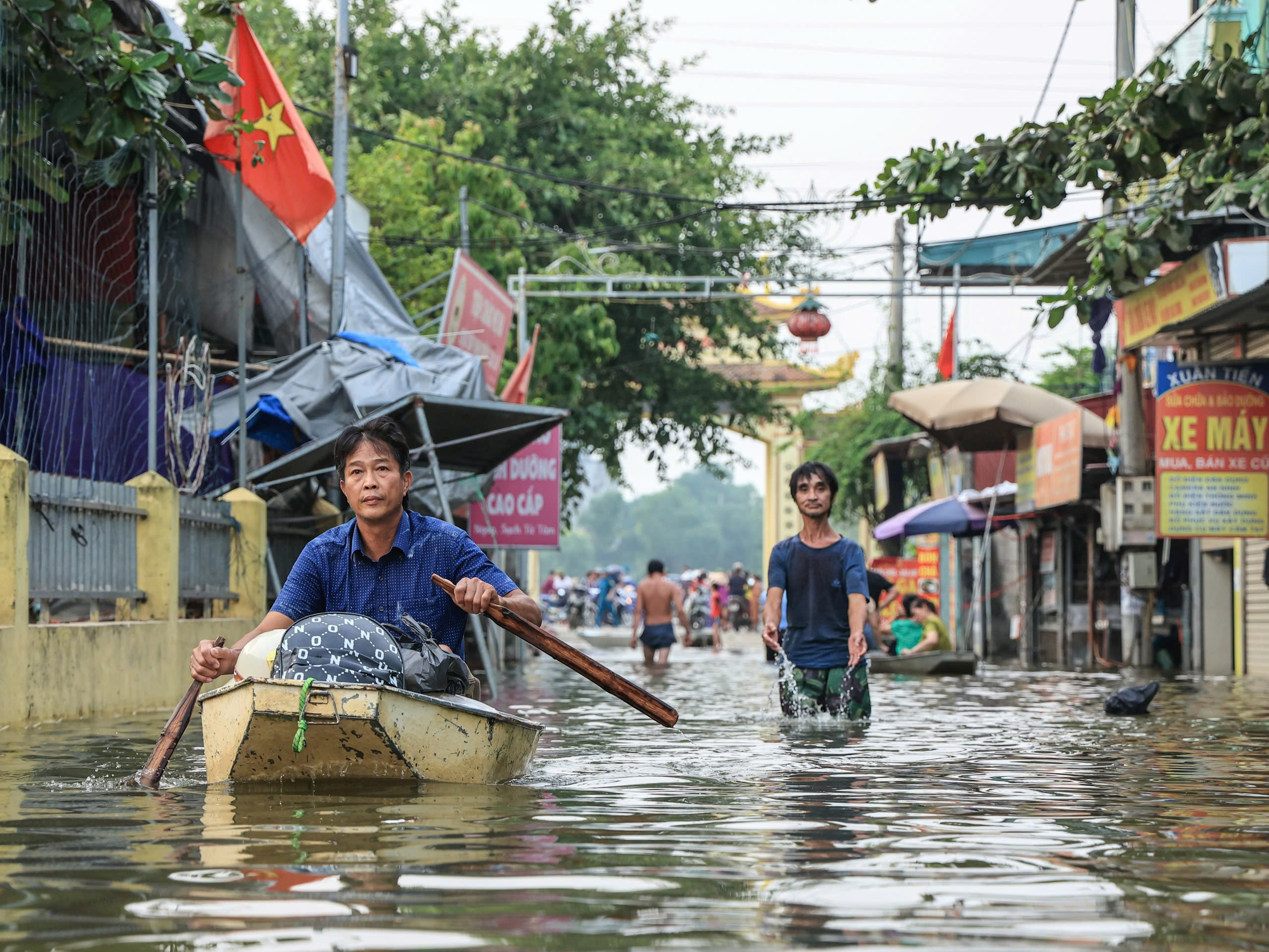 1.000 b&aacute;nh t&eacute;t Cần Thơ "bay" tới v&ugrave;ng lụt H&agrave; Nam chỉ sau nửa ng&agrave;y- Ảnh 3.