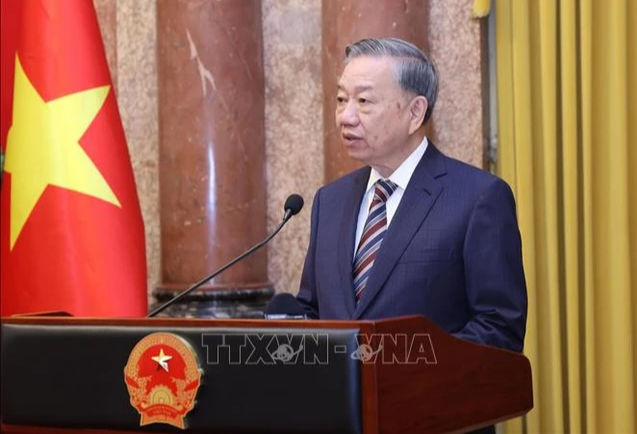 Tổng B&iacute; thư, Chủ tịch nước trao quyết định bổ nhiệm Ph&oacute; viện trưởng VKSND tối cao- Ảnh 2.