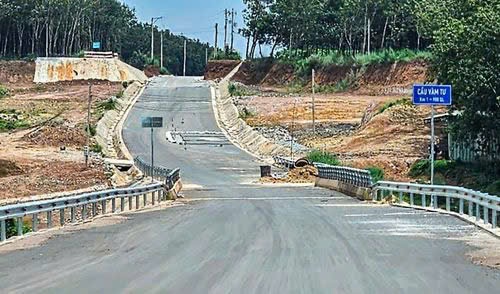 Nhiều sai phạm trong mời thầu c&aacute;c dự &aacute;n do Ban Giao th&ocirc;ng B&igrave;nh Dương l&agrave;m chủ đầu tư- Ảnh 2.