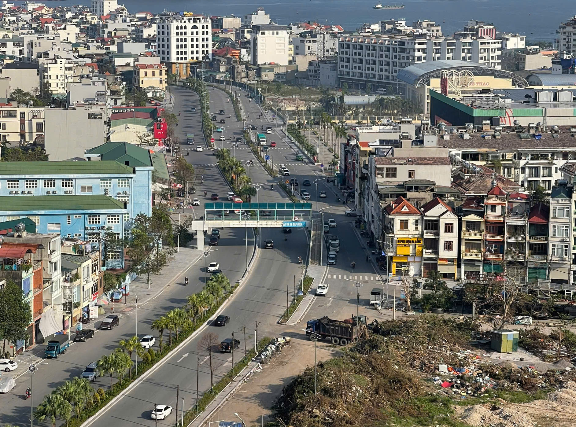 Quảng Ninh 7 ng&agrave;y đ&ecirc;m thần tốc dọn đường th&ocirc;ng, h&egrave; tho&aacute;ng- Ảnh 2.