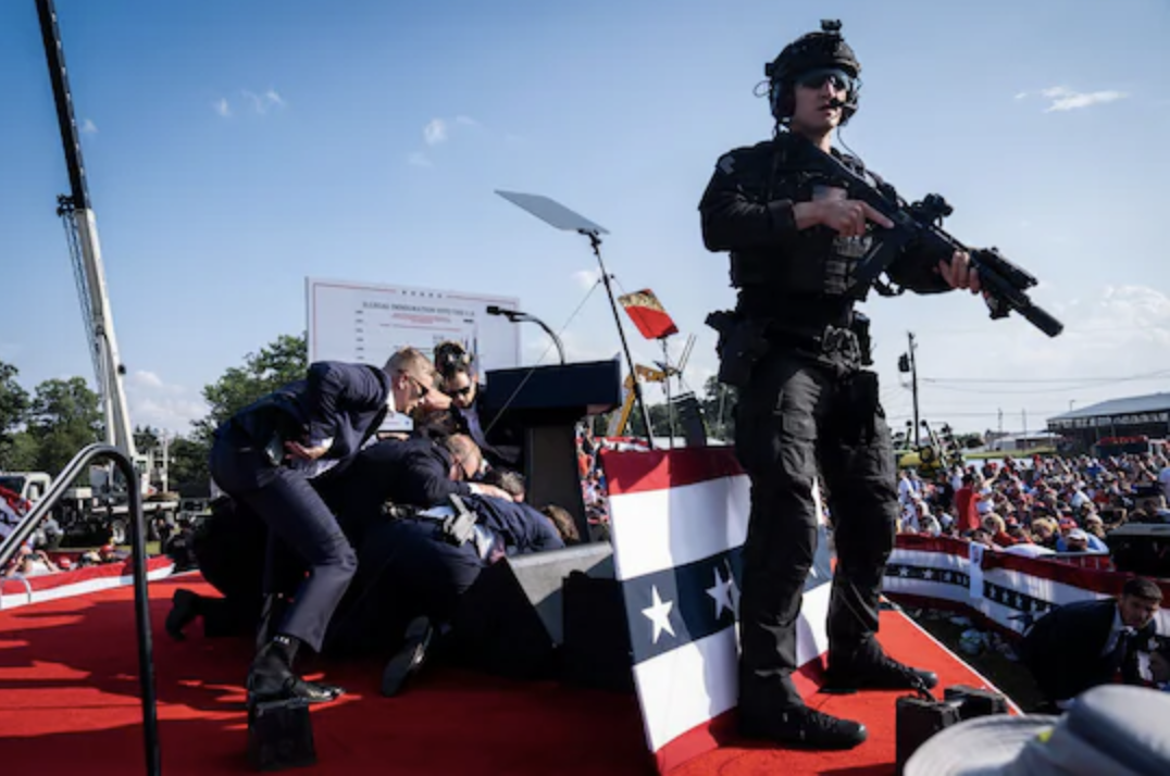 &Acirc;m mưu &aacute;m s&aacute;t &ocirc;ng Trump lần 2 h&eacute; lộ th&ecirc;m lỗ hổng của mật vụ Mỹ- Ảnh 1.