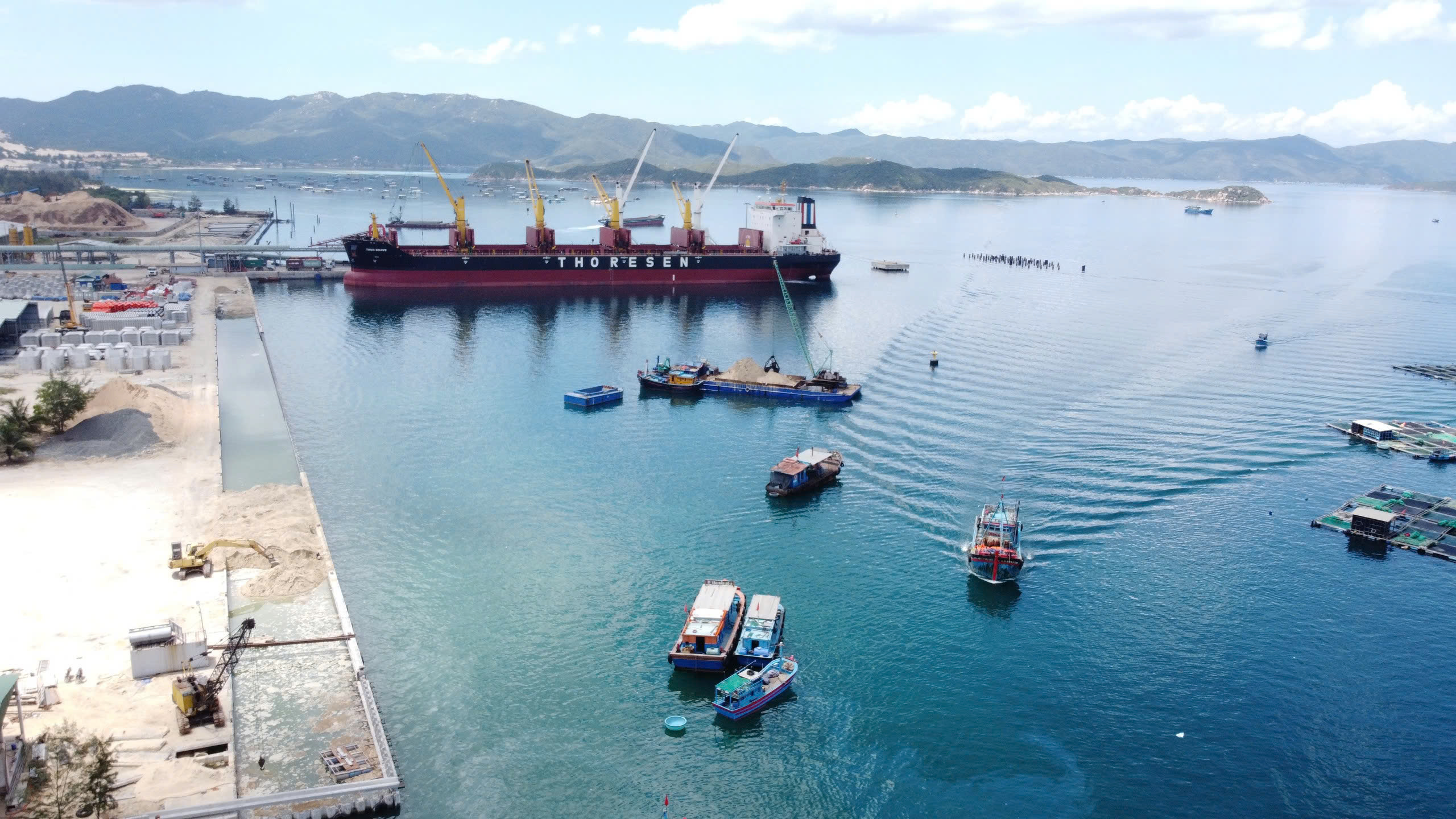 Kh&aacute;nh H&ograve;a l&agrave;m đường rộng 34m từ quốc lộ 1 đi Cảng quốc tế V&acirc;n Phong- Ảnh 3.