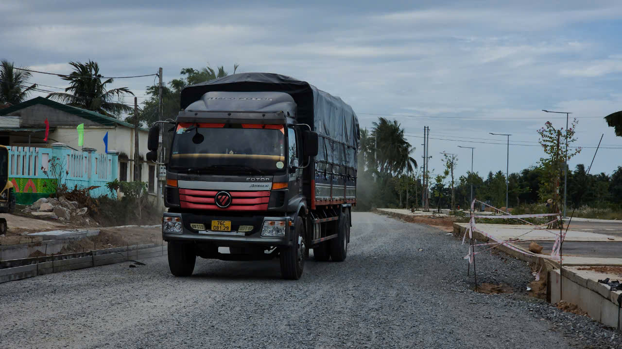 Dự &aacute;n đường ven biển ngh&igrave;n tỷ ở Quảng Ng&atilde;i ngổn ngang v&igrave; vướng mặt bằng- Ảnh 10.
