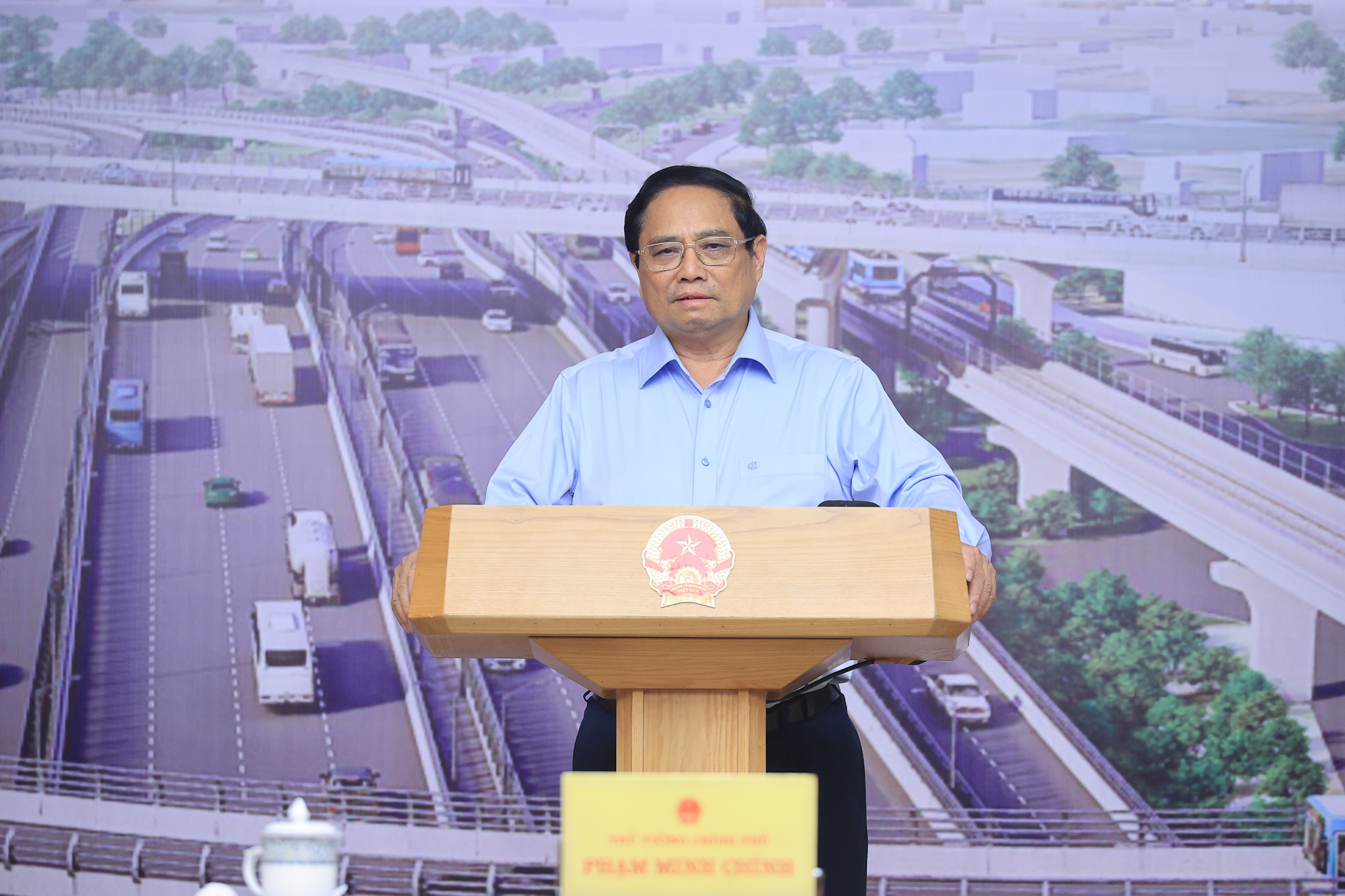 Thủ tướng: Triển khai tốt các dự án giao thông trọng điểm để bù đắp thiệt hại do bão số 3- Ảnh 1. Thủ tướng: Triển khai tốt các dự án giao thông trọng điểm để bù đắp thiệt hại do bão số 3- Ảnh 1.