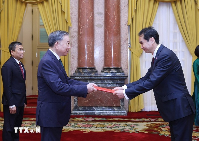 Tổng B&iacute; thư, Chủ tịch nước T&ocirc; L&acirc;m tiếp t&acirc;n Đại sứ Trung Quốc H&agrave; Vĩ- Ảnh 1.