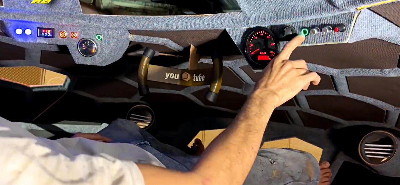 &ldquo;Th&aacute;nh chế&rdquo; ở Ki&ecirc;n Giang l&agrave;m động cơ giống đĩa bay chạy tr&ecirc;n mặt nước- Ảnh 2.