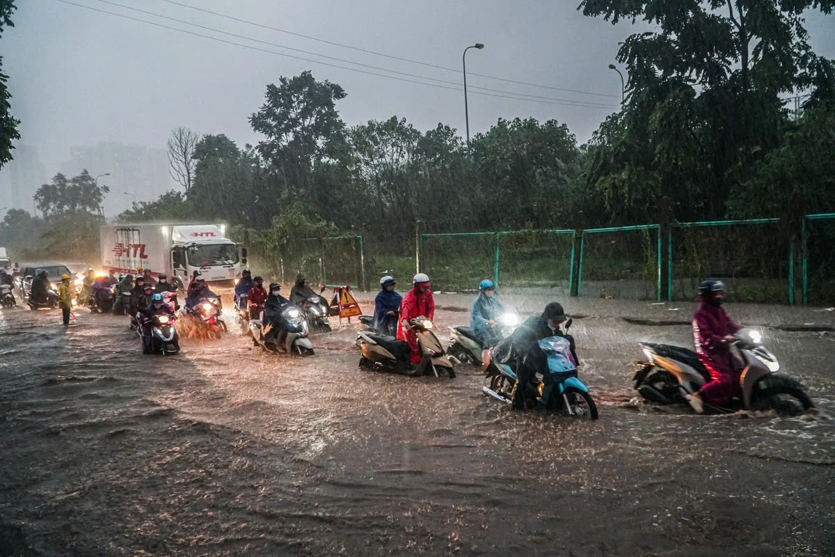 Điều chỉnh tổ chức giao th&ocirc;ng đại lộ Thăng Long, người d&acirc;n cần lưu &yacute; g&igrave;?- Ảnh 1.