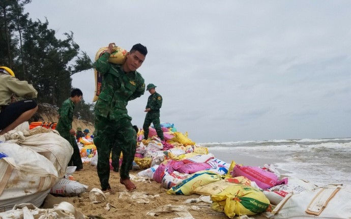 Thừa Thi&ecirc;n Huế: R&agrave; so&aacute;t c&aacute;c kịch bản ứng ph&oacute; thi&ecirc;n tai, triển khai ứng ph&oacute; b&atilde;o lũ