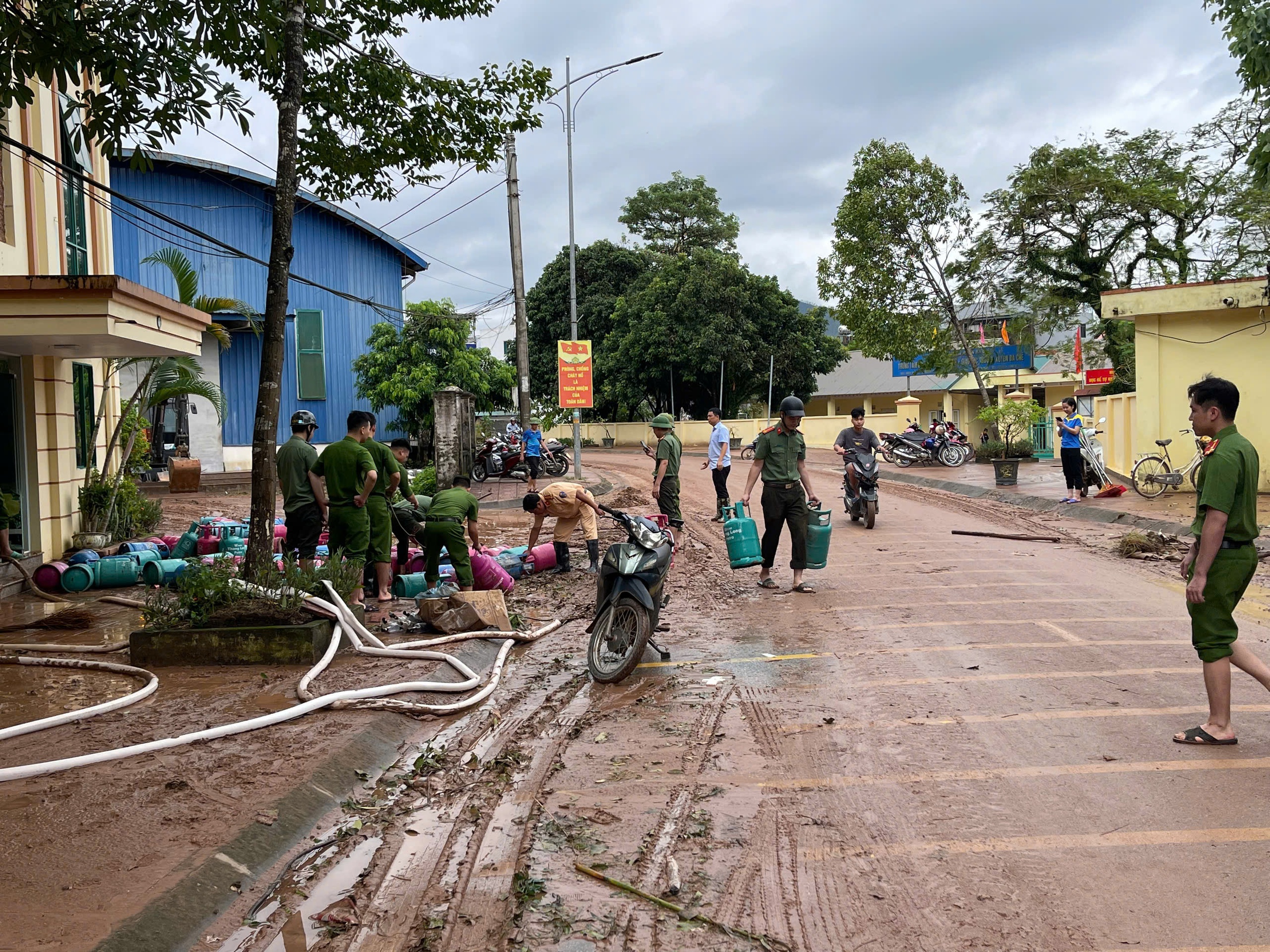 Quảng Ninh đảm bảo các cung đường thông suốt sau bão lũ- Ảnh 5. Quảng Ninh đảm bảo các cung đường thông suốt sau bão lũ- Ảnh 5.