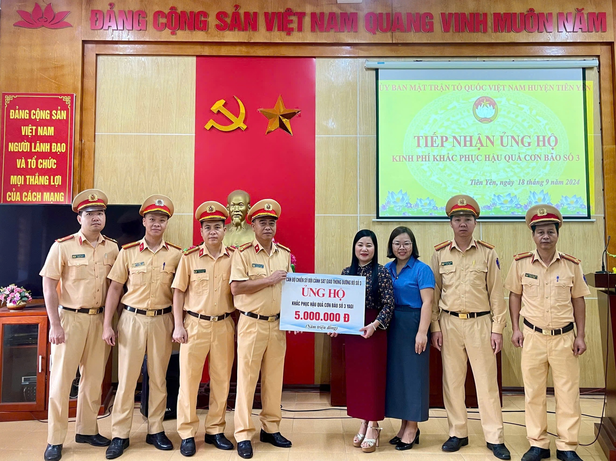 Quảng Ninh đảm bảo các cung đường thông suốt sau bão lũ- Ảnh 4. Quảng Ninh đảm bảo các cung đường thông suốt sau bão lũ- Ảnh 4.