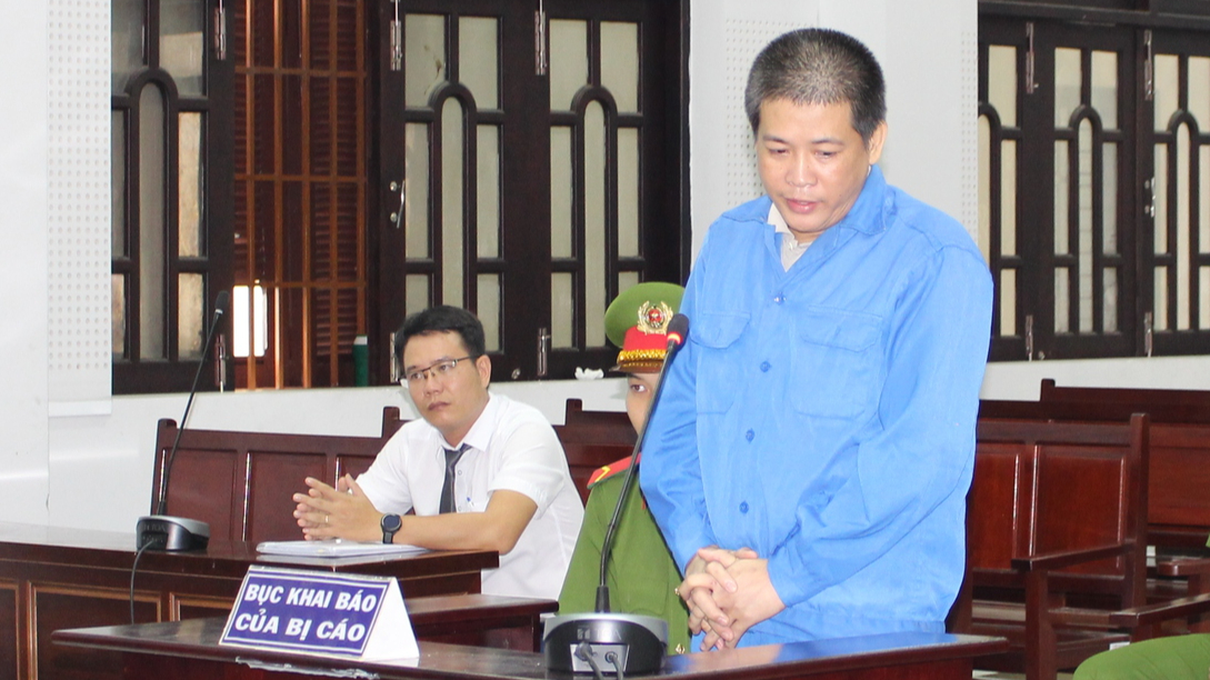 Một cựu giám đốc chi nhánh dầu khí tham ô gần 14 tỷ lĩnh 20 năm tù- Ảnh 1. Một cựu giám đốc chi nhánh dầu khí tham ô gần 14 tỷ lĩnh 20 năm tù- Ảnh 1.