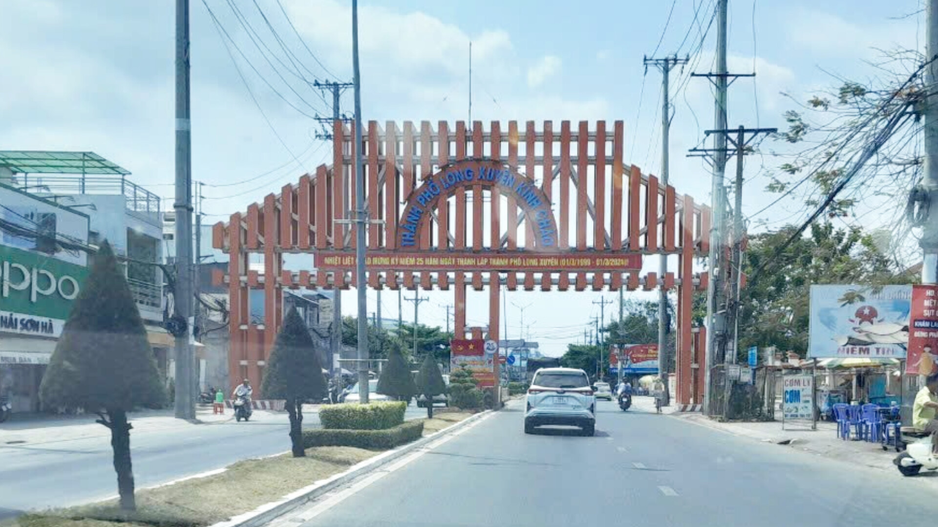 An Giang: Gần 1,7 tỷ đồng sửa cổng ch&agrave;o th&agrave;nh phố Long Xuy&ecirc;n- Ảnh 1.