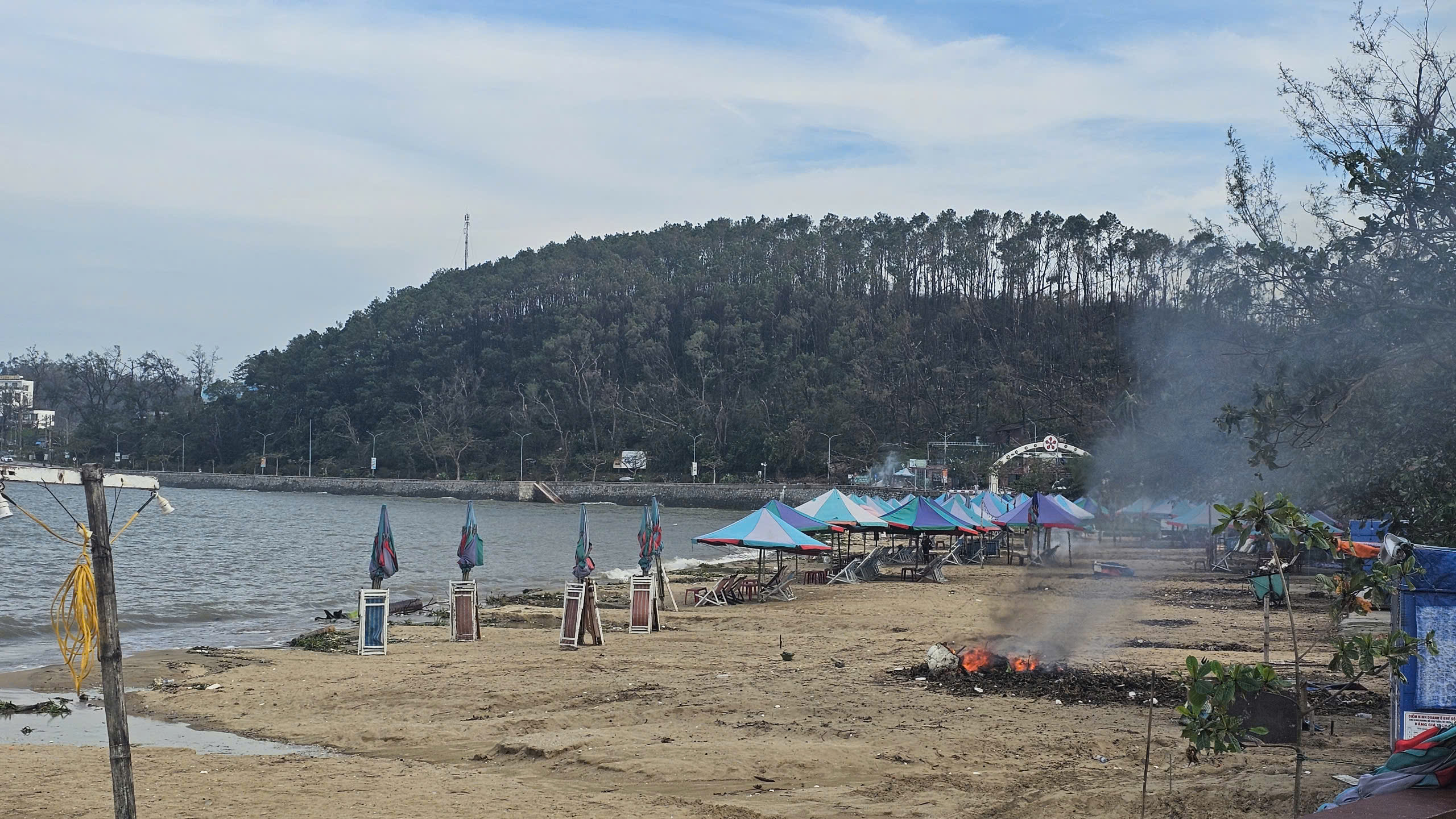 Du lịch Đồ Sơn hoạt động cầm chừng, C&aacute;t B&agrave; chủ yếu đ&oacute;n kh&aacute;ch quốc tế- Ảnh 2.