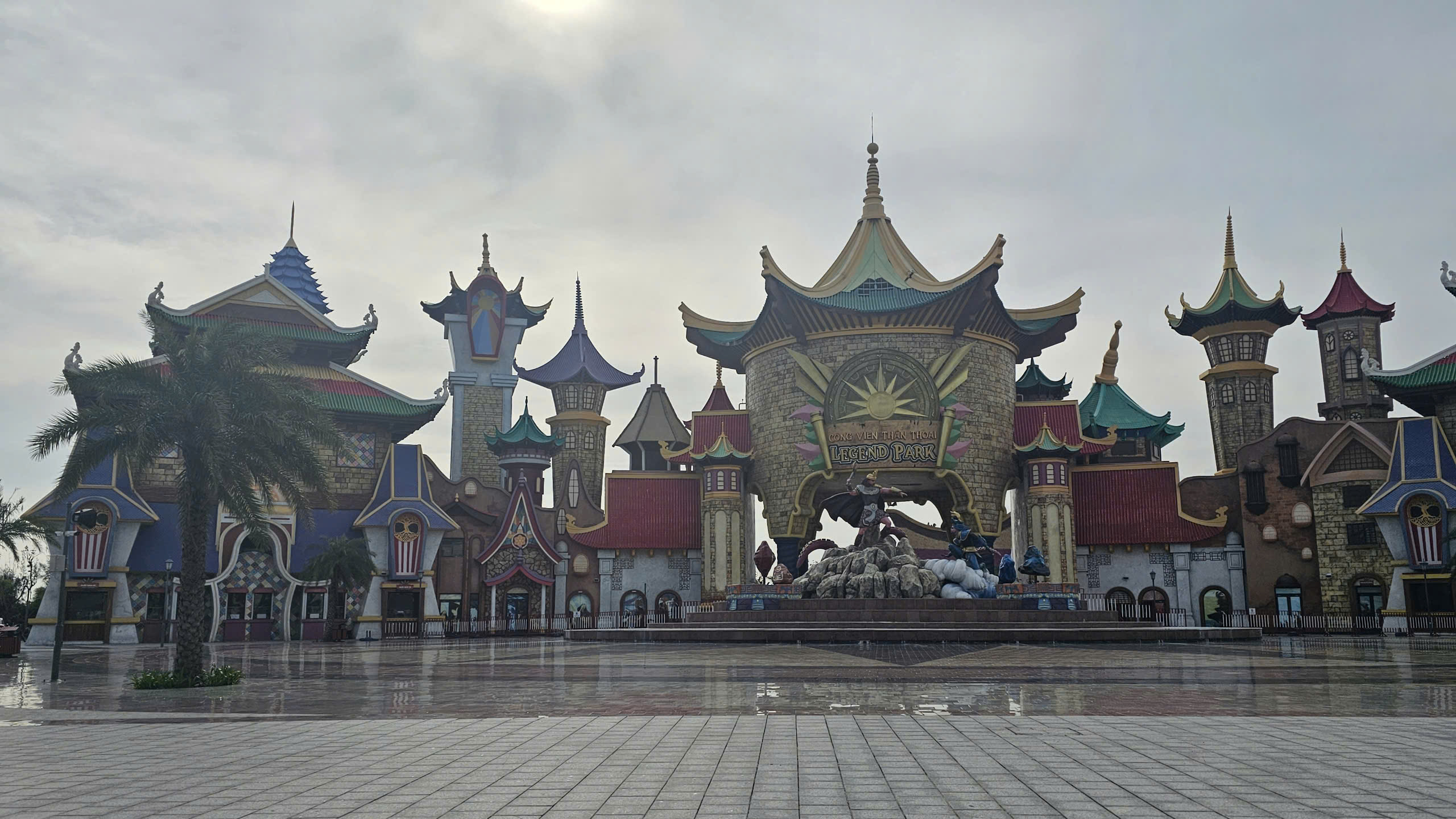 Du lịch Đồ Sơn hoạt động cầm chừng, C&aacute;t B&agrave; chủ yếu đ&oacute;n kh&aacute;ch quốc tế- Ảnh 4.