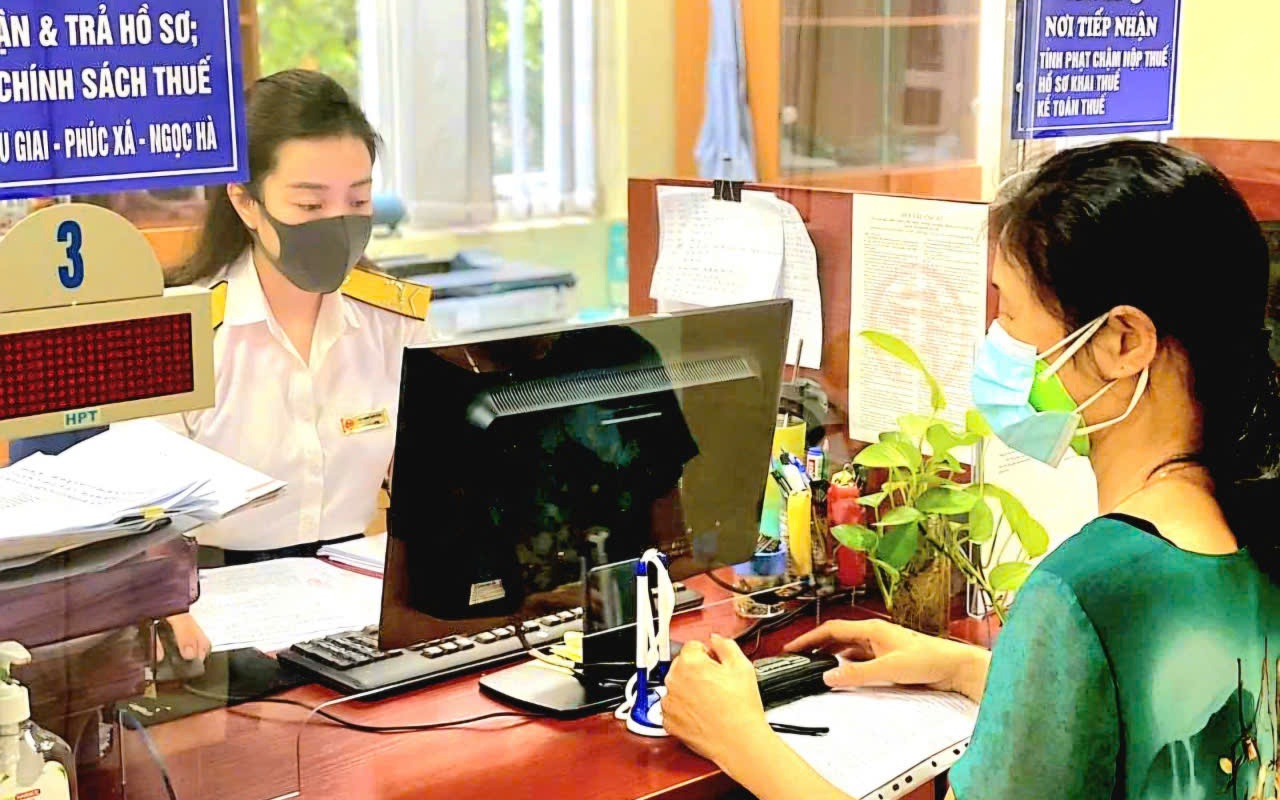 Trầy trật xin ho&agrave;n thuế thu nhập c&aacute; nh&acirc;n: Lỗi do c&aacute; nh&acirc;n hay cơ quan thuế?
