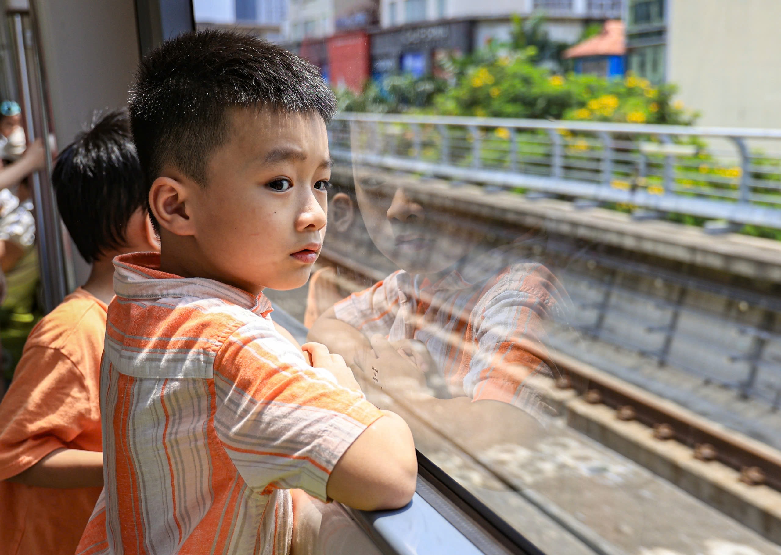 Hai tuyến t&agrave;u điện Thủ đ&ocirc; đ&ocirc;ng nghẹt kh&aacute;ch dịp nghỉ lễ 2/9- Ảnh 16.