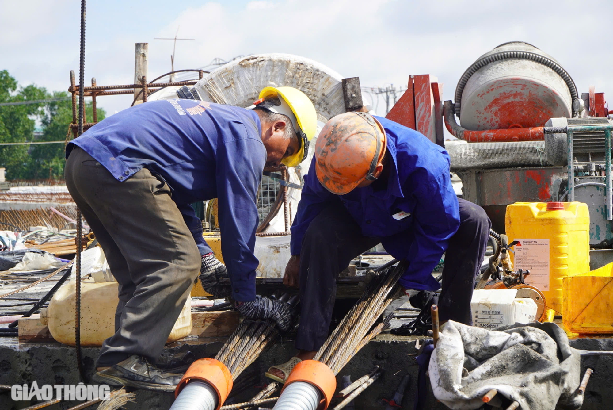 Tiếp sức c&ocirc;ng nh&acirc;n l&agrave;m việc xuy&ecirc;n lễ Quốc kh&aacute;nh 2/9- Ảnh 3.