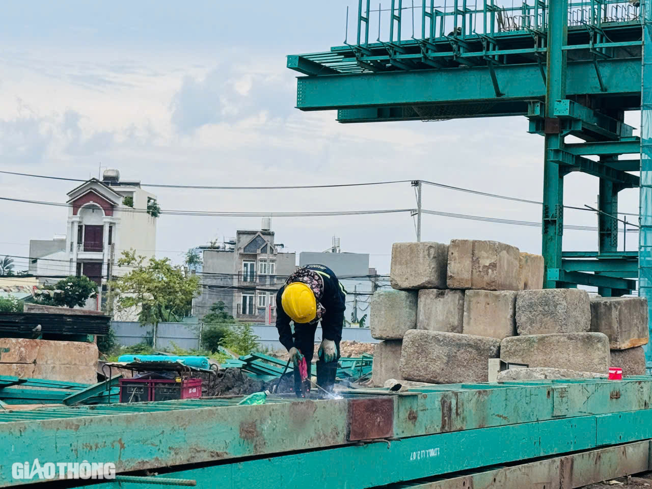 Hình hài dự án Vành đai 3 sau gần 15 tháng "vượt nắng thắng mưa"- Ảnh 7. Hình hài dự án Vành đai 3 sau gần 15 tháng "vượt nắng thắng mưa"- Ảnh 7.