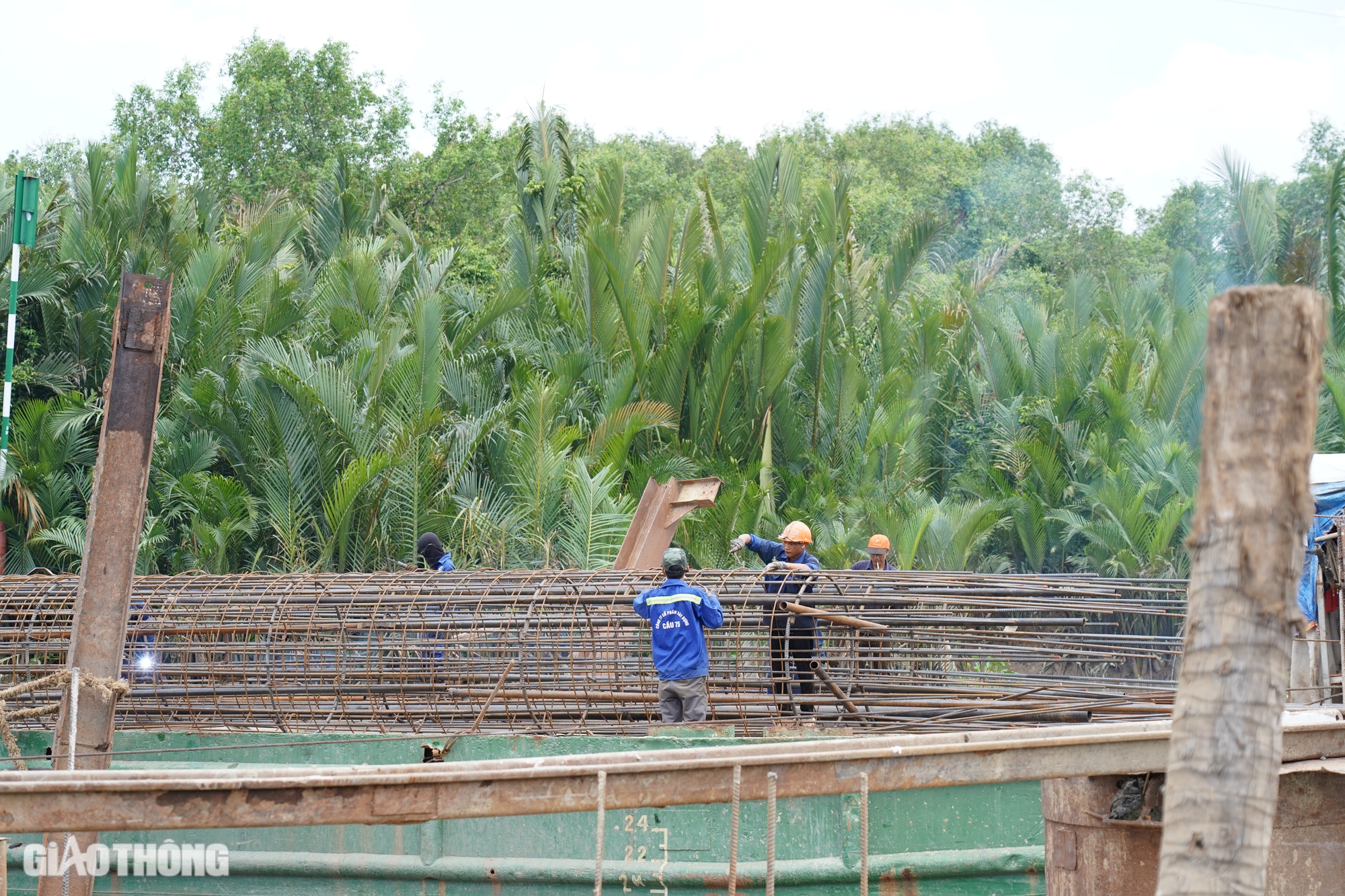 Hình hài dự án Vành đai 3 sau gần 15 tháng "vượt nắng thắng mưa"- Ảnh 8. Hình hài dự án Vành đai 3 sau gần 15 tháng "vượt nắng thắng mưa"- Ảnh 8.