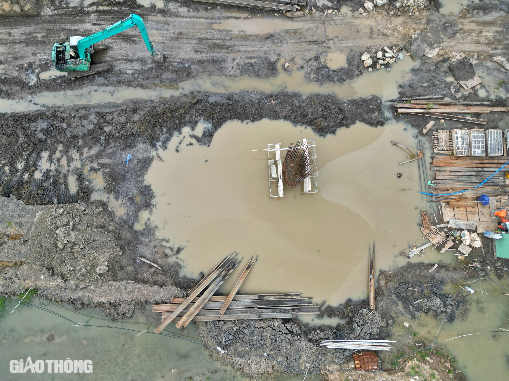 Hình hài dự án Vành đai 3 sau gần 15 tháng "vượt nắng thắng mưa"- Ảnh 9. Hình hài dự án Vành đai 3 sau gần 15 tháng "vượt nắng thắng mưa"- Ảnh 9.