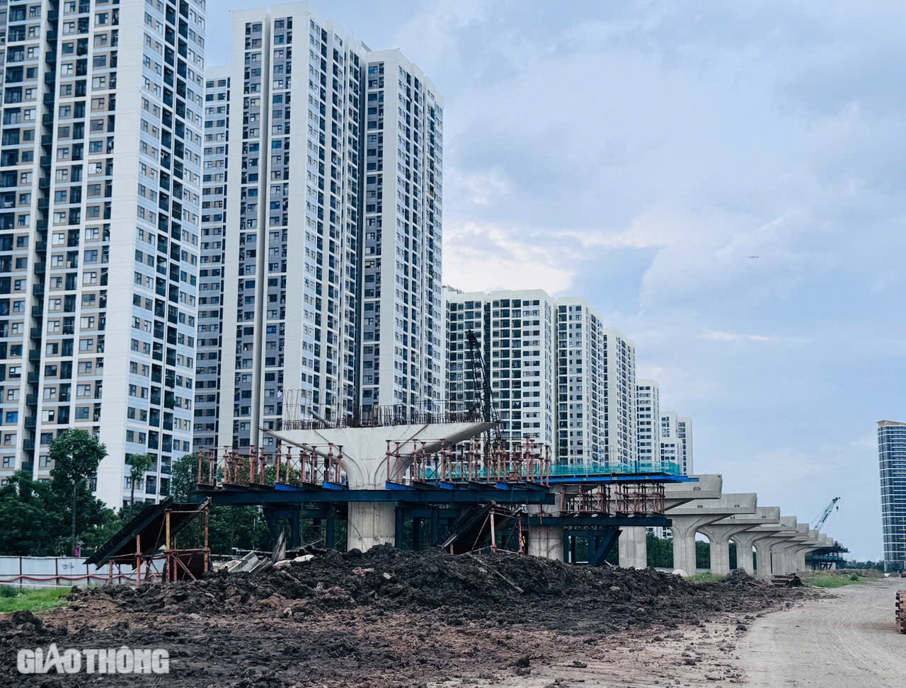 Hình hài dự án Vành đai 3 sau gần 15 tháng "vượt nắng thắng mưa"- Ảnh 12. Hình hài dự án Vành đai 3 sau gần 15 tháng "vượt nắng thắng mưa"- Ảnh 12.