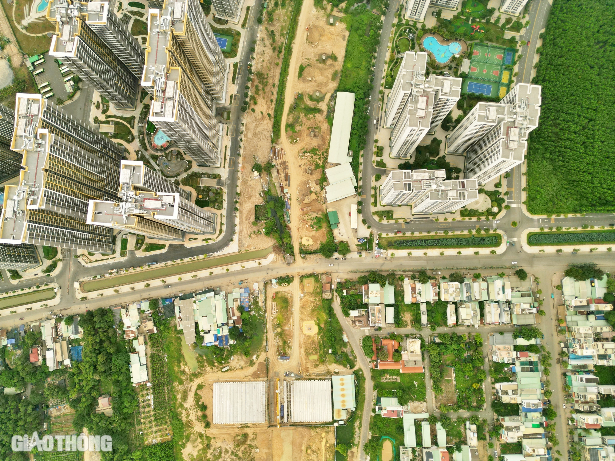 Hình hài dự án Vành đai 3 sau gần 15 tháng "vượt nắng thắng mưa"- Ảnh 15. Hình hài dự án Vành đai 3 sau gần 15 tháng "vượt nắng thắng mưa"- Ảnh 15.