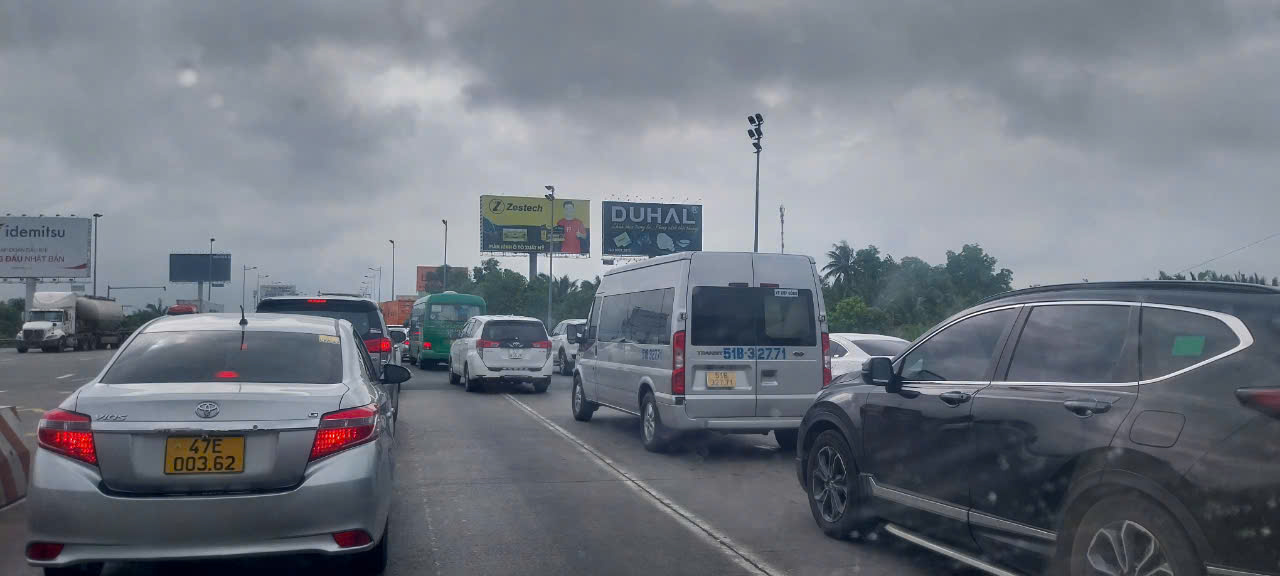 Li&ecirc;n tục đ&oacute;ng, mở c&aacute;c n&uacute;t giao v&agrave;o cao tốc Long Th&agrave;nh để tr&aacute;nh &ugrave;n tắc- Ảnh 1.