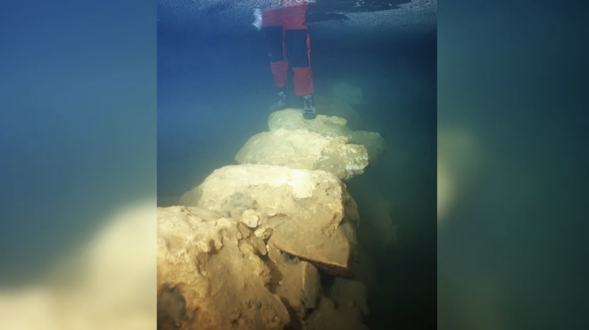 Ph&aacute;t hiện c&acirc;y cầu đ&aacute; cổ, h&eacute; mở b&iacute; ẩn về hoạt động của con người- Ảnh 1.