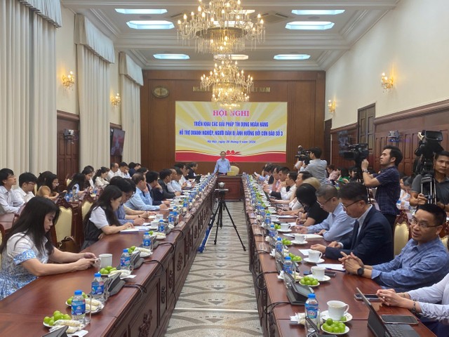 Ng&acirc;n h&agrave;ng Nh&agrave; nước "hiệu triệu" to&agrave;n hệ thống hỗ trợ kh&aacute;ch h&agrave;ng bị b&atilde;o lũ- Ảnh 2.