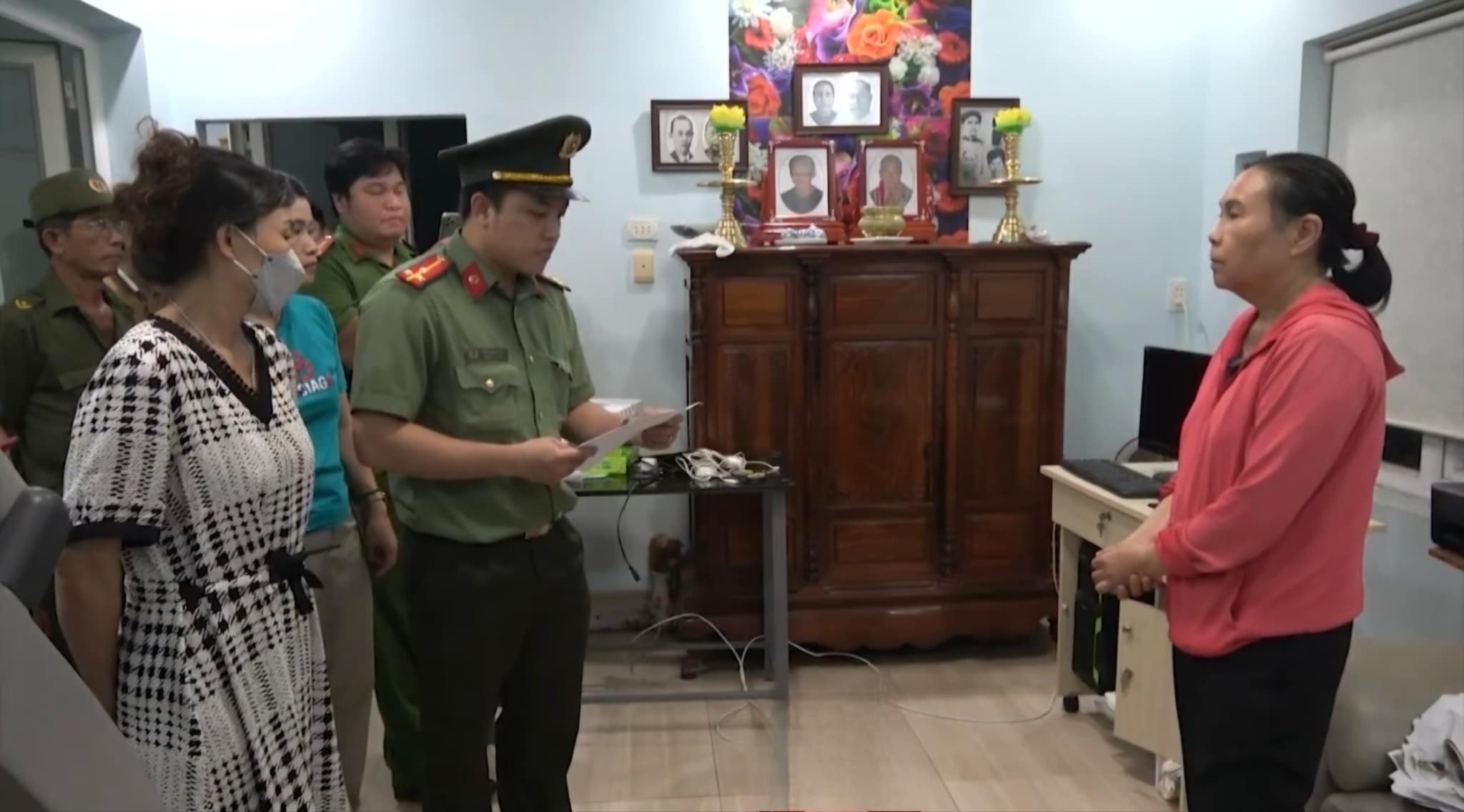TP.HCM: Khởi tố, bắt tạm giam hai đối tượng c&oacute; hoạt động lật đổ ch&iacute;nh quyền- Ảnh 1.