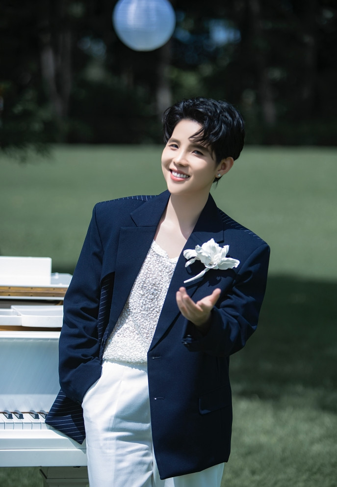 Vũ Cát Tường nói về đám cưới sau khi công khai người yêu đồng giới- Ảnh 1. Vũ Cát Tường nói về đám cưới sau khi công khai người yêu đồng giới- Ảnh 1.