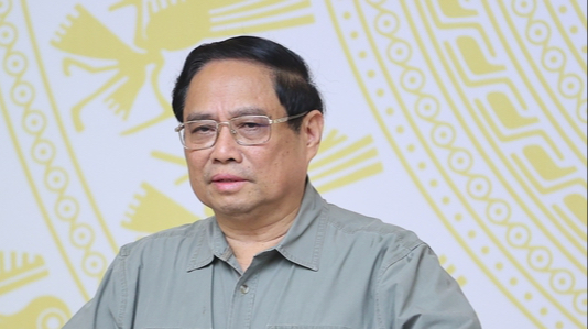 Thủ tướng mong c&aacute;c ng&acirc;n h&agrave;ng chia sẻ với doanh nghiệp, địa phương kh&oacute; khăn v&igrave; b&atilde;o lũ- Ảnh 2.