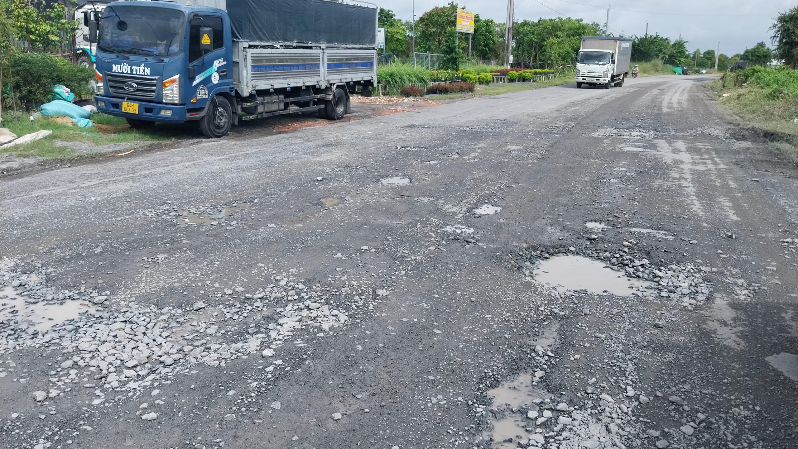 Sửa chữa nhiều lần, vì sao đường tỉnh 852B ở Đồng Tháp vẫn hư hỏng?- Ảnh 1. Sửa chữa nhiều lần, vì sao đường tỉnh 852B ở Đồng Tháp vẫn hư hỏng?- Ảnh 1.