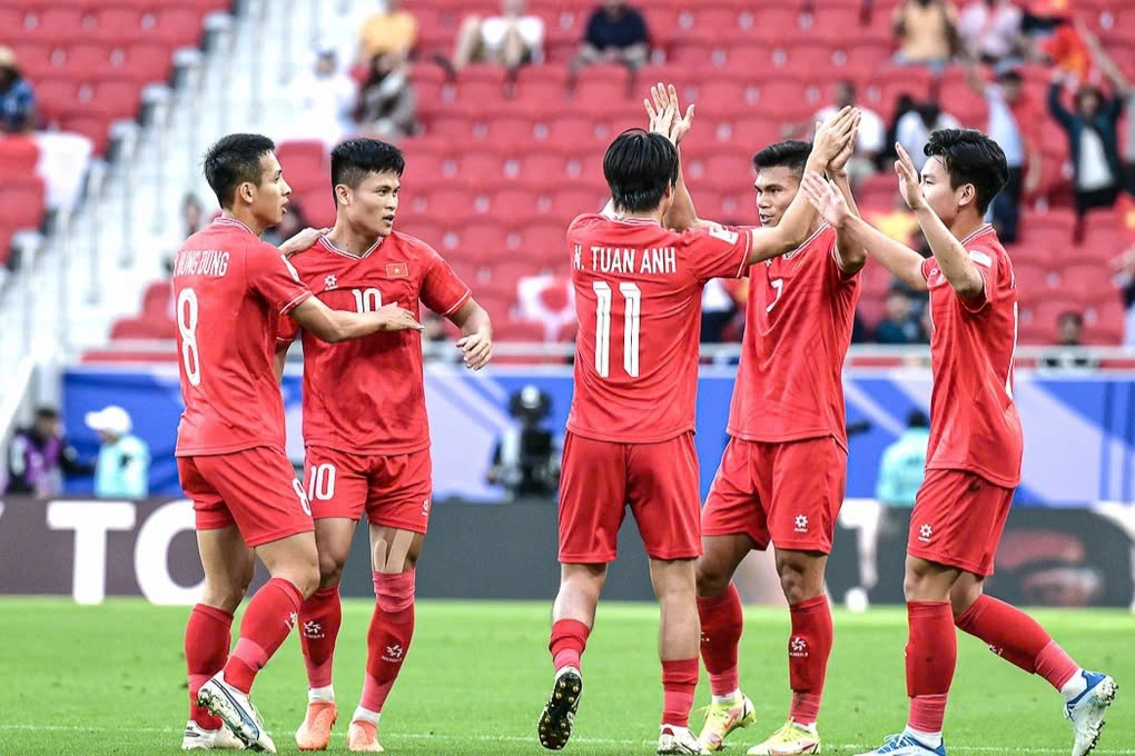 Ch&iacute;nh thức chốt lịch giao hữu của tuyển Việt Nam trước AFF Cup 2024- Ảnh 1.
