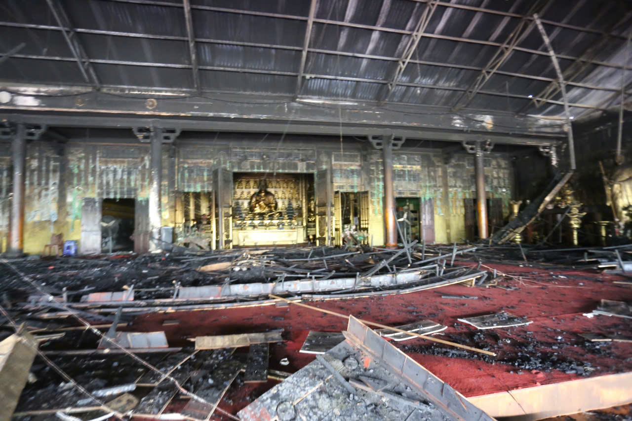 Ch&aacute;y ch&ugrave;a Vạn Phật ở Gia Lai: Phật tử lo lắng tro cốt gửi ch&ugrave;a bị x&aacute;o trộn- Ảnh 3.