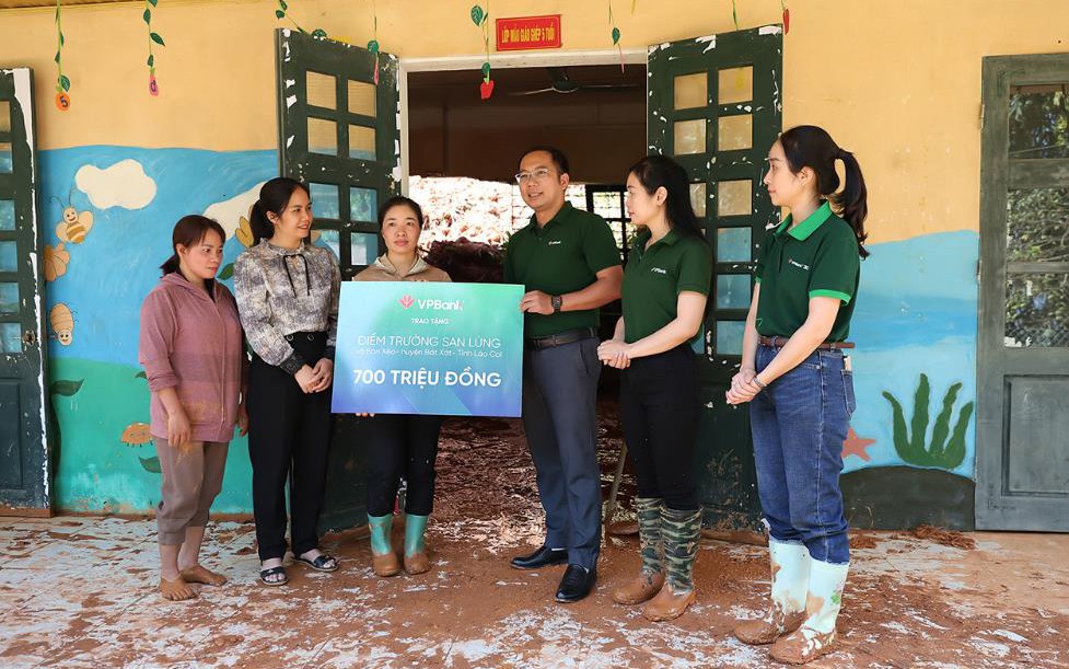 X&oacute;t xa điểm trường bị t&agrave;n ph&aacute; bởi cơn b&atilde;o Yagi lịch sử