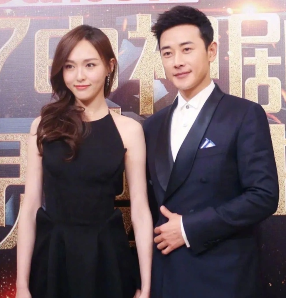 Đường Y&ecirc;n khoe m&igrave;nh hạc xương mai tr&ecirc;n s&agrave;n diễn của Tuần lễ thời trang Paris- Ảnh 7.