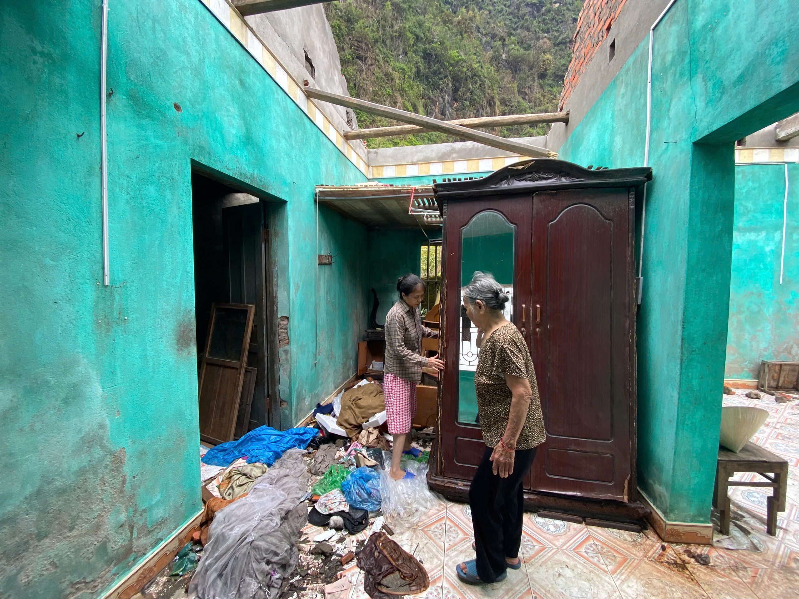 X&oacute;a nhanh cảnh "m&agrave;n trời chiếu đất" sau b&atilde;o dữ- Ảnh 1.