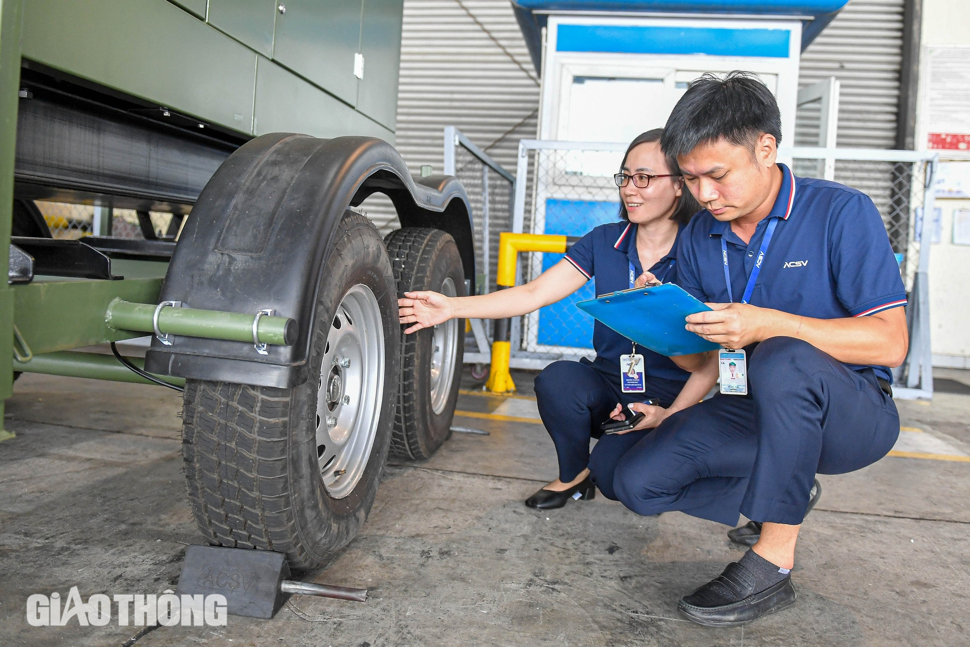 L&ocirc; h&agrave;ng viện trợ đặc biệt của Nga từ Nội B&agrave;i l&ecirc;n đường tới L&agrave;o Cai- Ảnh 4.