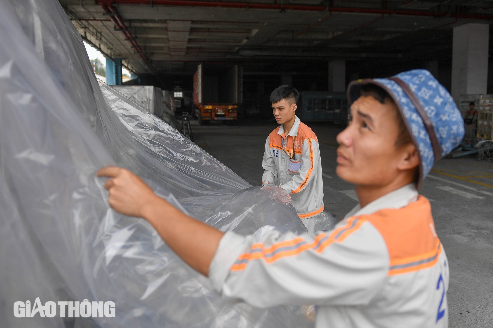 L&ocirc; h&agrave;ng viện trợ đặc biệt của Nga từ Nội B&agrave;i l&ecirc;n đường tới L&agrave;o Cai- Ảnh 12.