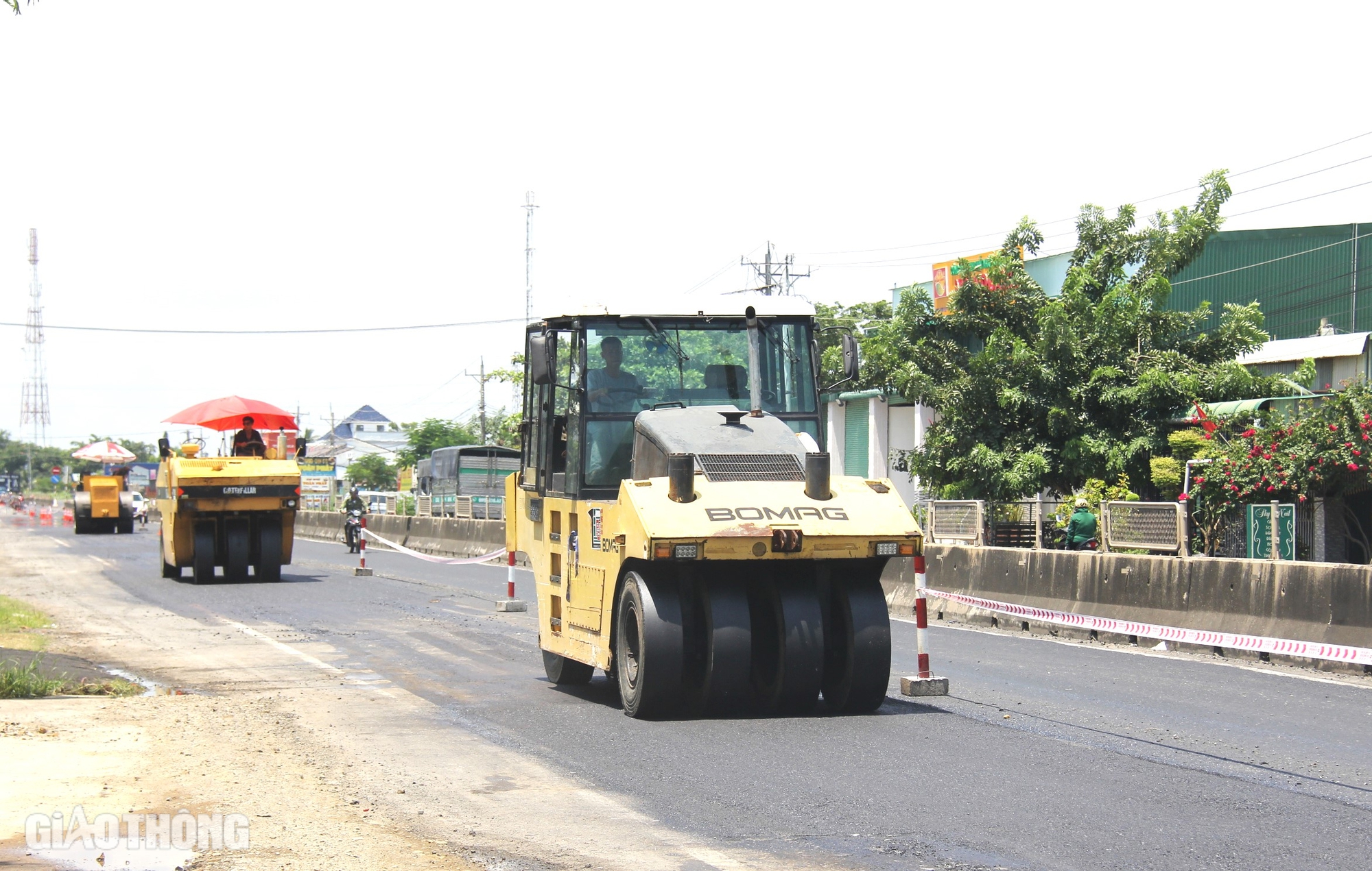 Sửa chữa mặt đường quốc lộ 1 tại n&uacute;t giao v&agrave;o cao tốc Phan Thiết - Dầu Gi&acirc;y- Ảnh 1.