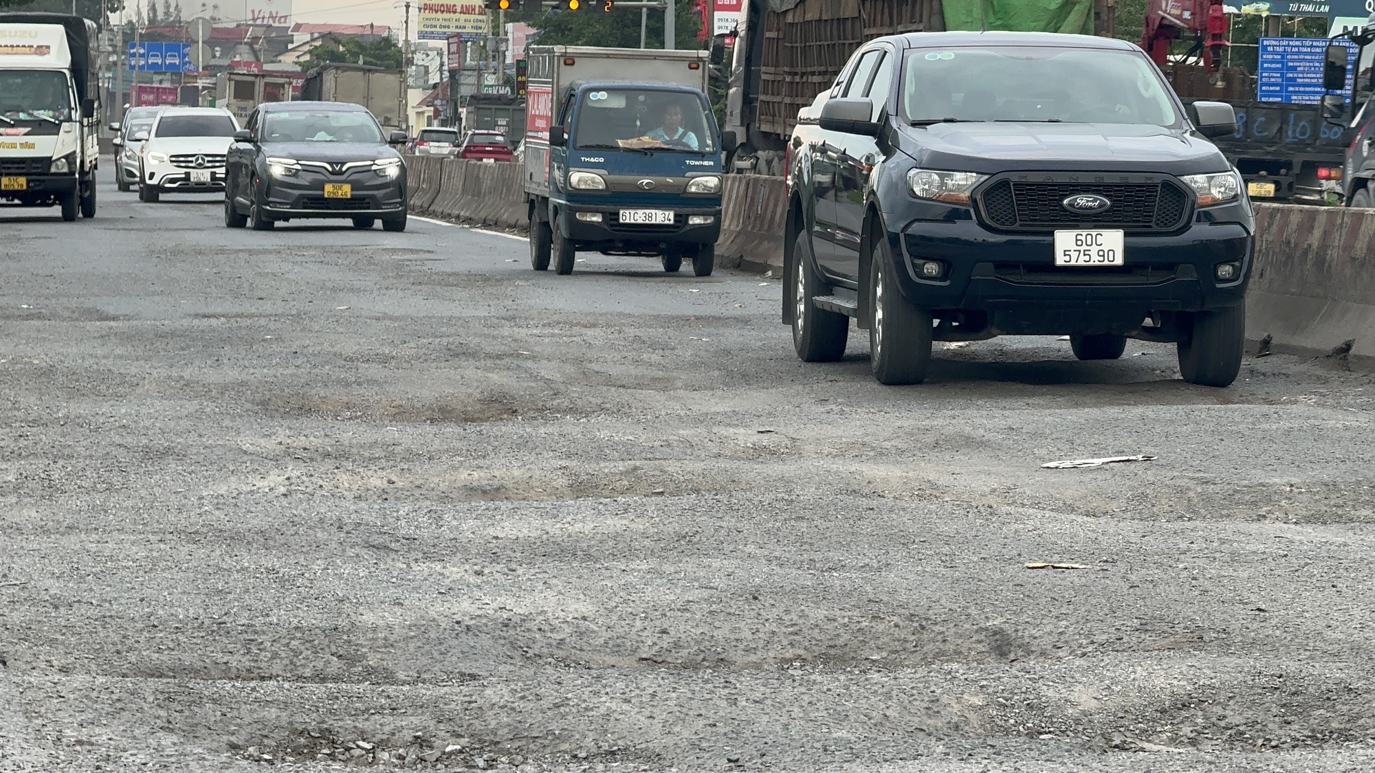 Đề xuất bố trí hơn 51 tỷ đồng dặm vá, sửa chữa quốc lộ 51- Ảnh 3. Đề xuất bố trí hơn 51 tỷ đồng dặm vá, sửa chữa quốc lộ 51- Ảnh 3.