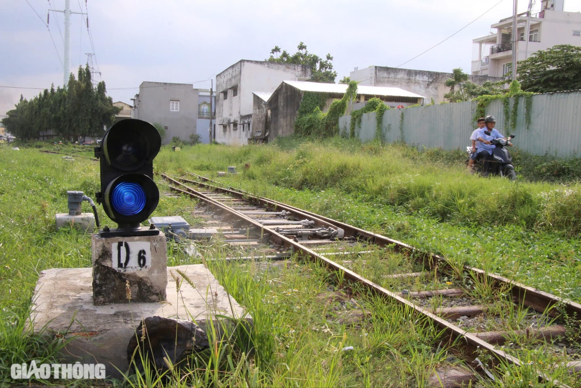 Cận cảnh ga B&igrave;nh Triệu "treo" hơn 20 năm đang điều chỉnh th&agrave;nh ga metro- Ảnh 12.